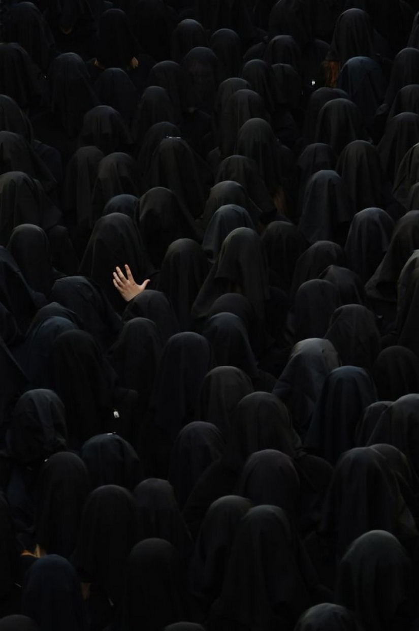 20 best works from the LensCulture 2018 Street Photography Contest