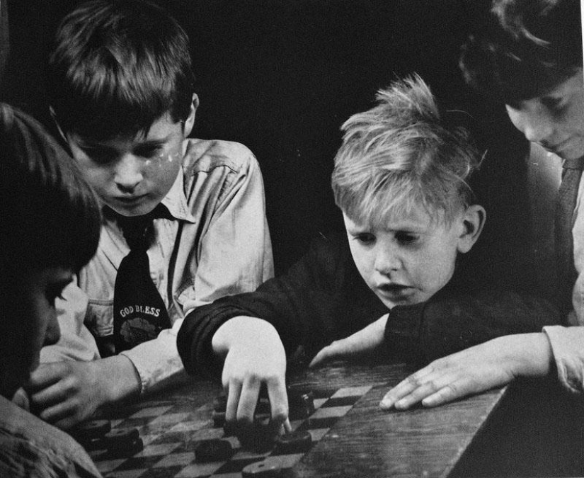 20 fotos infantiles más expresivas de la legendaria Esther Babli 20 fotos infantiles más expresivas de la legendaria Esther Babli