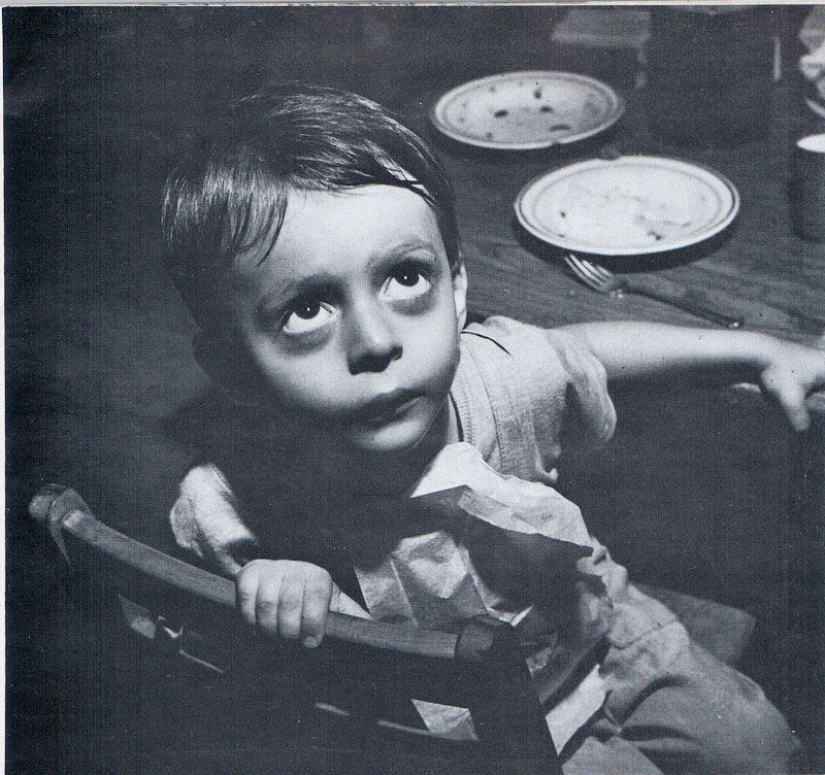 20 fotos infantiles más expresivas de la legendaria Esther Babli 20 fotos infantiles más expresivas de la legendaria Esther Babli