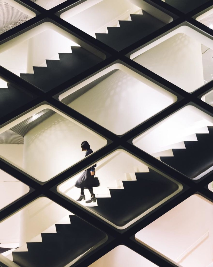 20 frames of street photography that reveal an unknown side of Japan