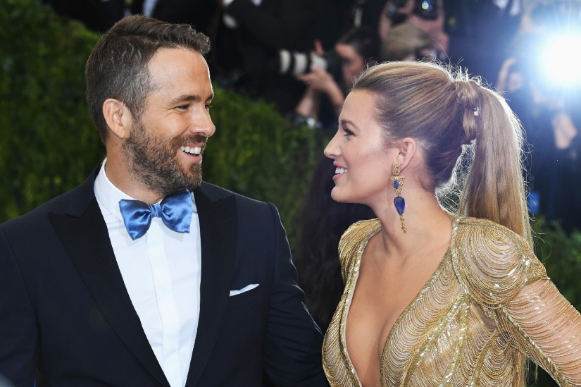 20+ frames that prove that Ryan Reynolds and Blake Lively are the best couple in the world