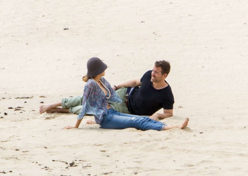 20+ frames that prove that Ryan Reynolds and Blake Lively are the best couple in the world