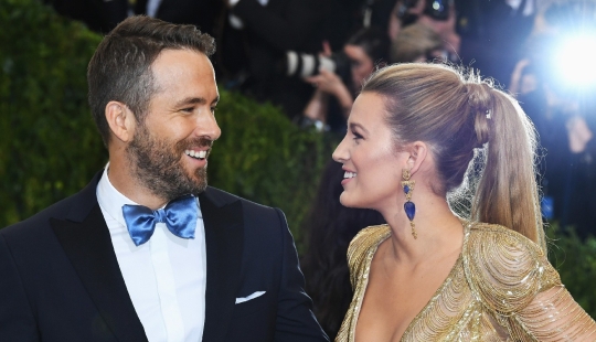 20+ frames that prove that Ryan Reynolds and Blake Lively are the best couple in the world