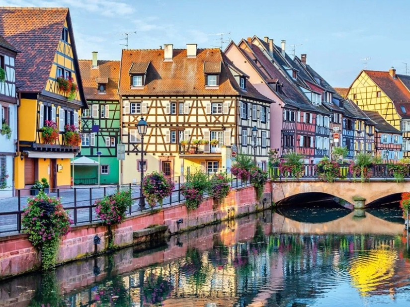 20 mini-cities that are so good you can't believe they're real