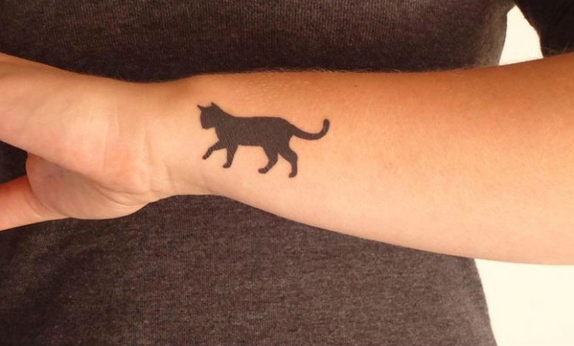 20 minimalist tattoos for cat lovers