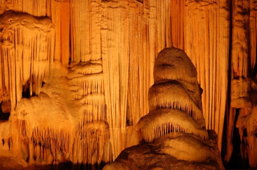 20 most beautiful caves in the world