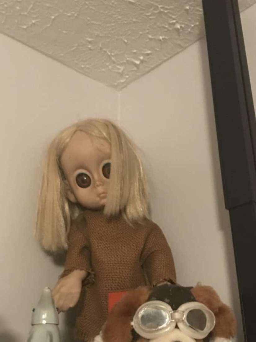 20 of the Weirdest and Strangest things from relatives' homes 20 of the Weirdest and Strangest things from relatives' homes