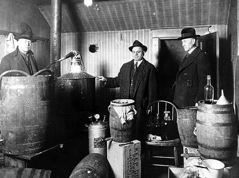 20 Photos From Prohibition
