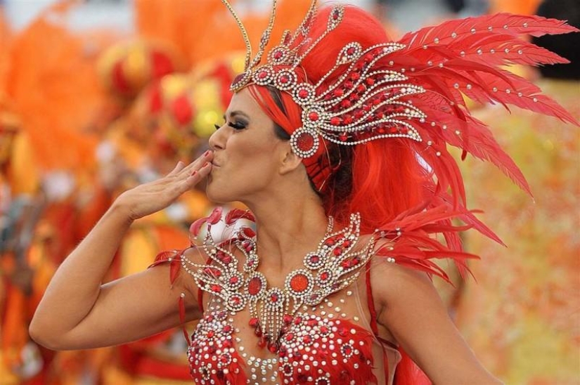 20 vivid pictures of carnivals from around the world 20 vivid pictures of carnivals from around the world