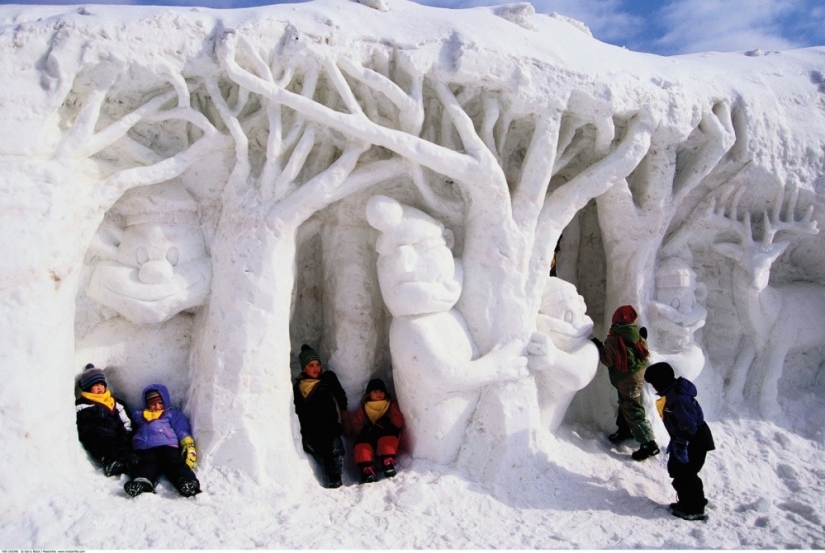 20 ways to artistically decorate a snowdrift