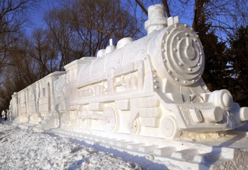 20 ways to artistically decorate a snowdrift