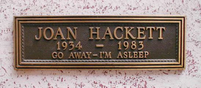 20 ways to stay in history by coming up with an original signature for a tombstone