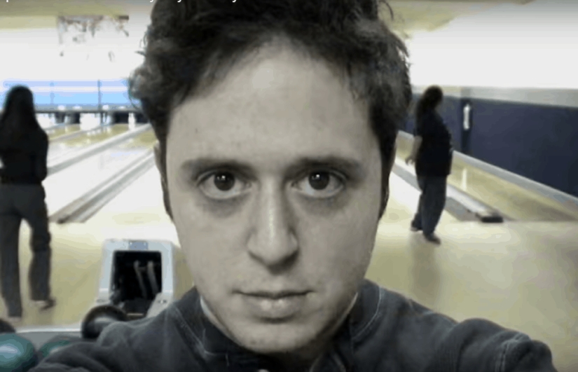 20 years of life in 8 minutes: an American photographer has taken selfies every day since 2000 and edited them into a video