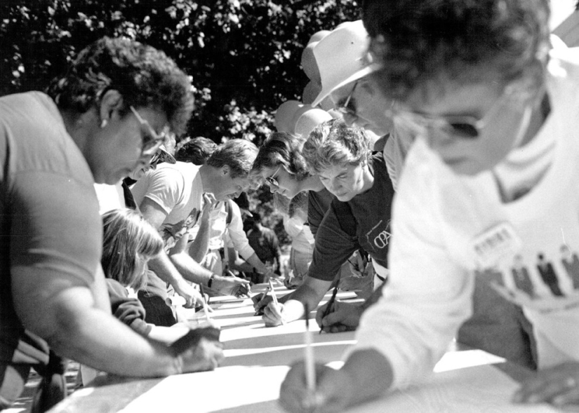 21 fotos aterradoras de los años 80, cuando el mundo se enteró del SIDA 21 fotos aterradoras de los años 80, cuando el mundo se enteró del SIDA