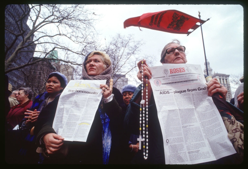 21 fotos aterradoras de los años 80, cuando el mundo se enteró del SIDA 21 fotos aterradoras de los años 80, cuando el mundo se enteró del SIDA