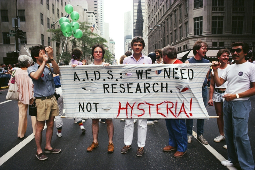 21 frightening photos of the 80s, when the world learned about AIDS 21 frightening photos of the 80s, when the world learned about AIDS