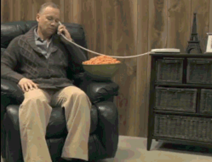21 the most ridiculous gif about inept people from the "shop on the couch" advertisement