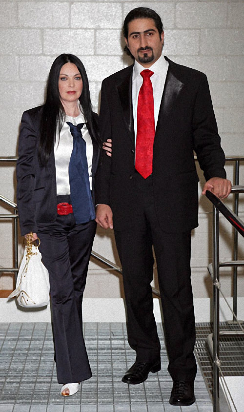 22 images from the life of Osama bin Laden and his family