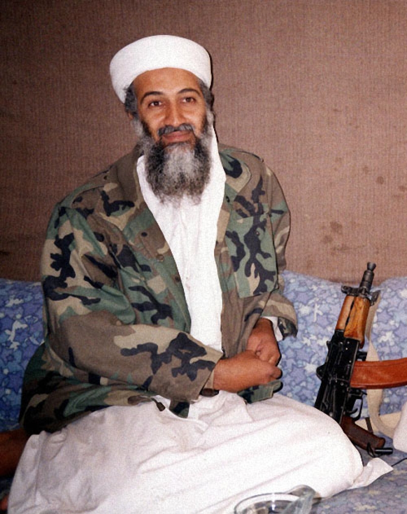 22 images from the life of Osama bin Laden and his family