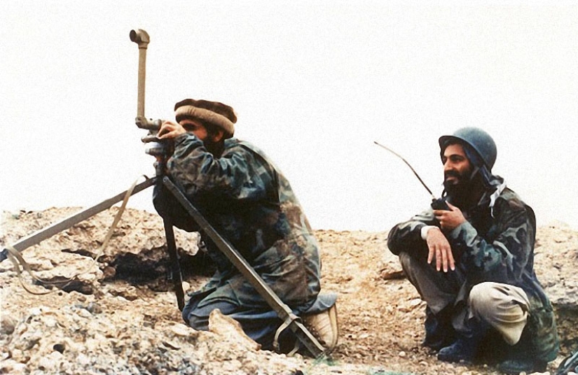 22 imágenes de la vida de Osama bin Laden y su familia