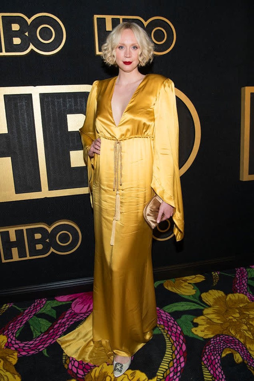 22 photos of Brienne of Tarth without armor, from which your jaw will drop 22 photos of Brienne of Tarth without armor, from which your jaw will drop