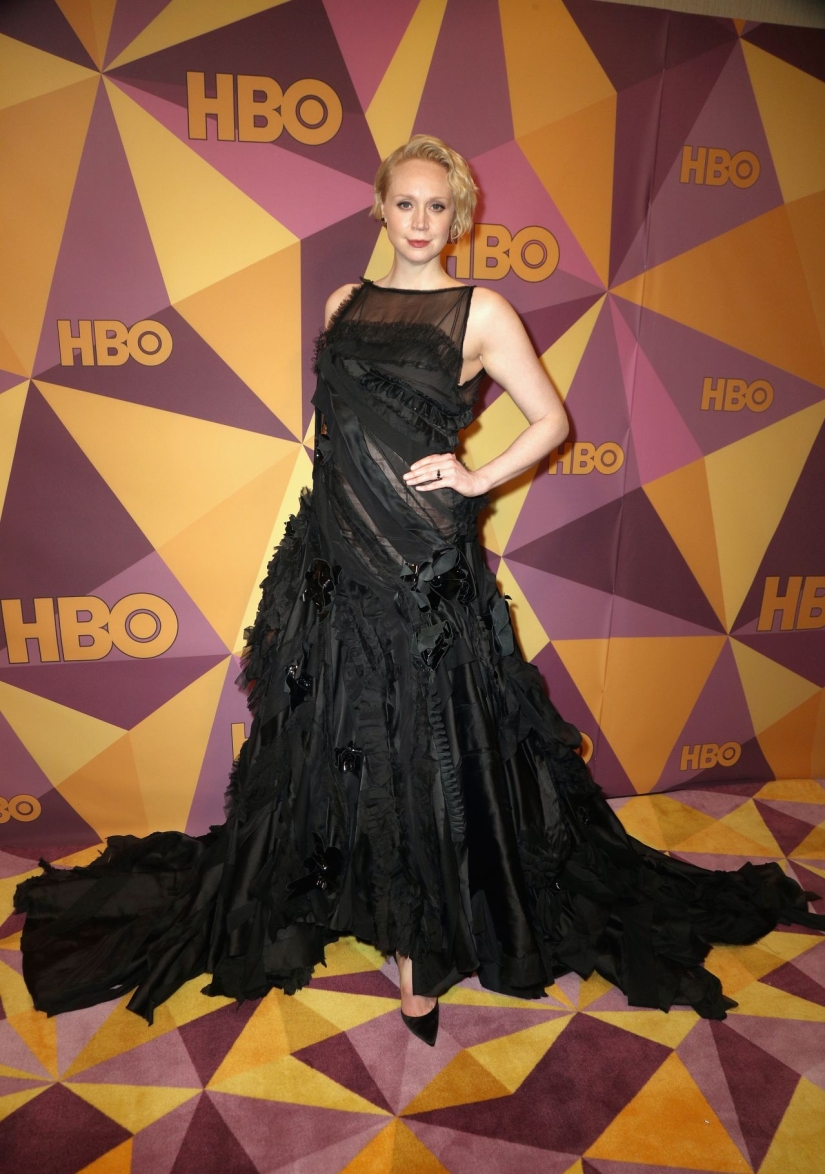 22 photos of Brienne of Tarth without armor, from which your jaw will drop 22 photos of Brienne of Tarth without armor, from which your jaw will drop