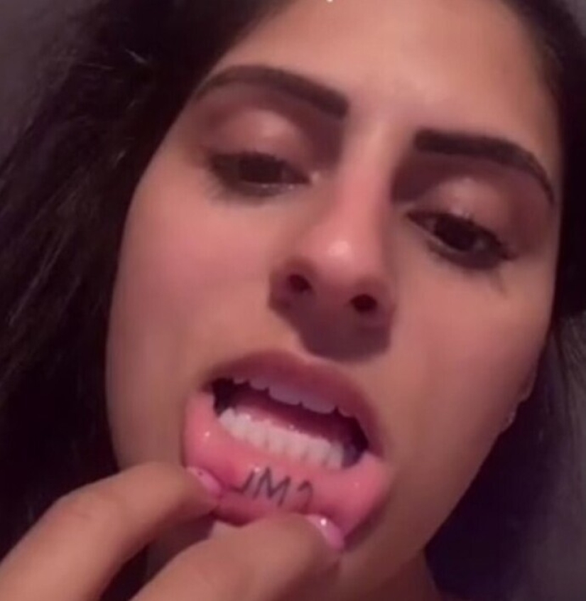 25 de los afortunados ganadores en el concurso para el estúpido tatuaje