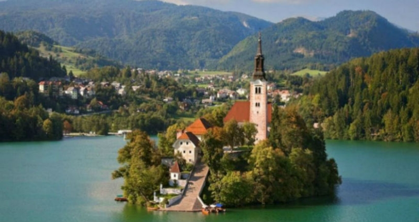 25 heavenly places for introverts