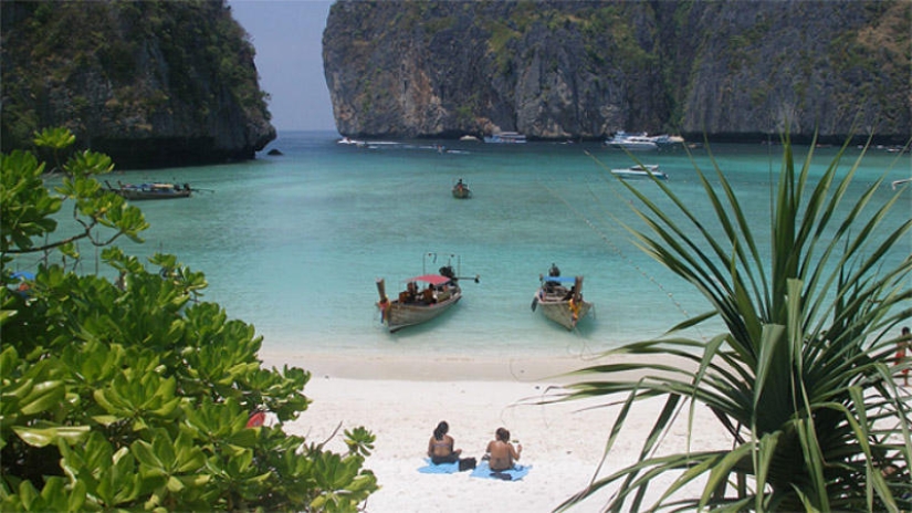 25 most beautiful places where no one will disturb you