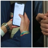 27 atmospheric pictures from Instagram dedicated to the hands of New York subway passengers