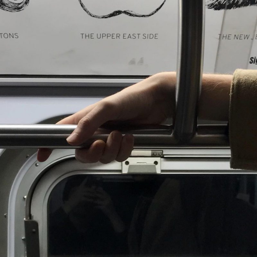 27 imágenes atmosféricas de Instagram dedicadas a las manos de los pasajeros del metro de Nueva York 27 imágenes atmosféricas de Instagram dedicadas a las manos de los pasajeros del metro de Nueva York
