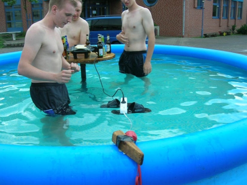 27 photos showing why women live longer than men 27 photos showing why women live longer than men
