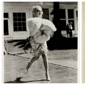 30 previously unpublished pictures of Marilyn Monroe will be put up for auction