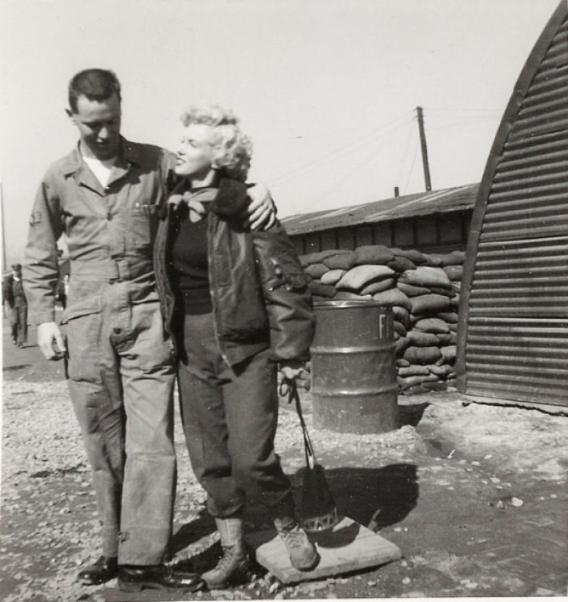 30 previously unpublished pictures of Marilyn Monroe will be put up for auction