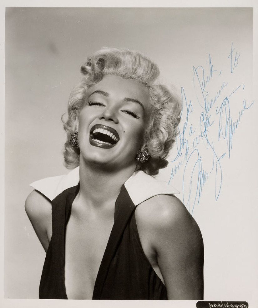 30 previously unpublished pictures of Marilyn Monroe will be put up for auction