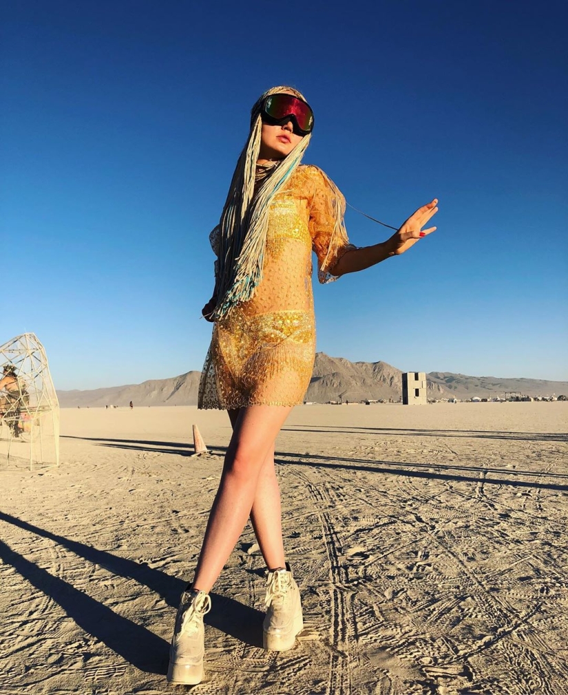 35 fotos de chicas calientes del festival Burning Man igualmente caliente-2019 35 fotos de chicas calientes del festival Burning Man igualmente caliente-2019