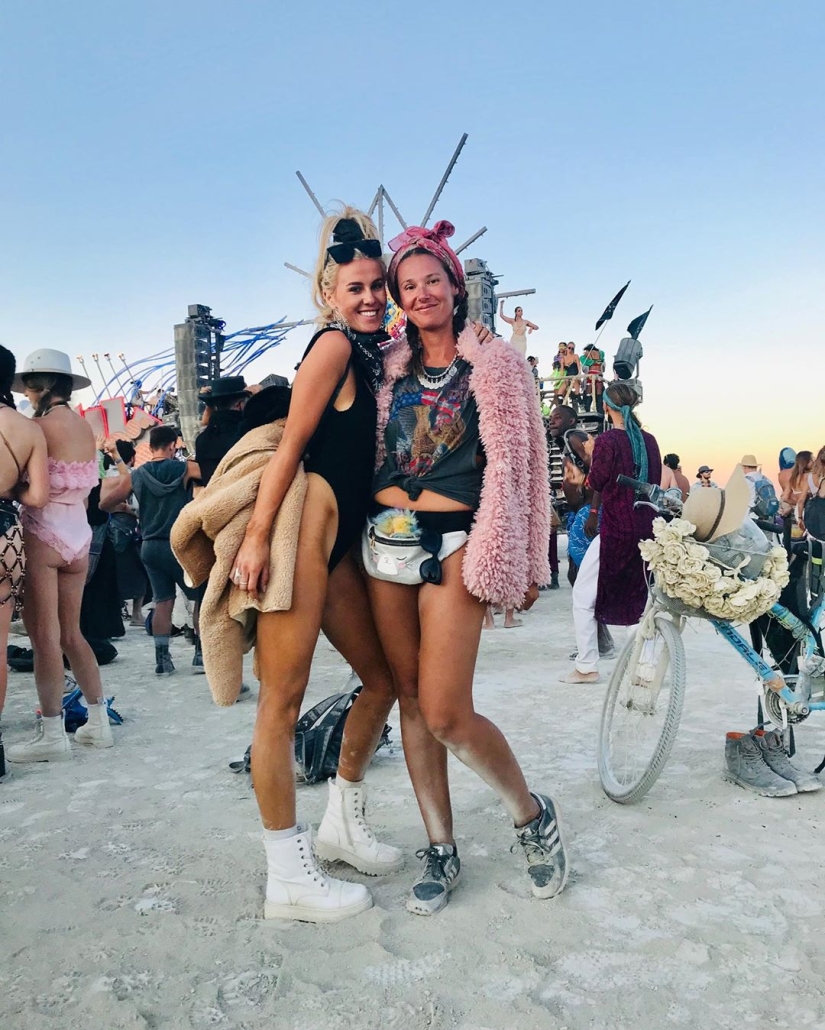 35 fotos de chicas calientes del festival Burning Man igualmente caliente-2019 35 fotos de chicas calientes del festival Burning Man igualmente caliente-2019