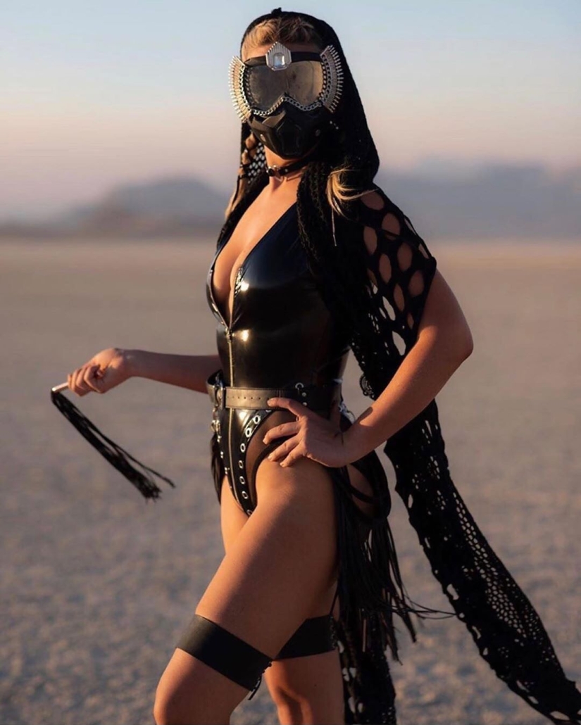 35 fotos de chicas calientes del festival Burning Man igualmente caliente-2019 35 fotos de chicas calientes del festival Burning Man igualmente caliente-2019