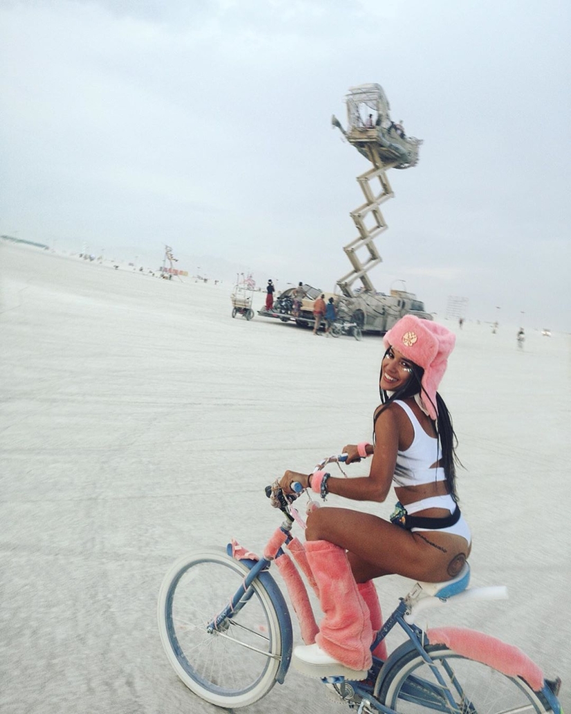 35 fotos de chicas calientes del festival Burning Man igualmente caliente-2019 35 fotos de chicas calientes del festival Burning Man igualmente caliente-2019