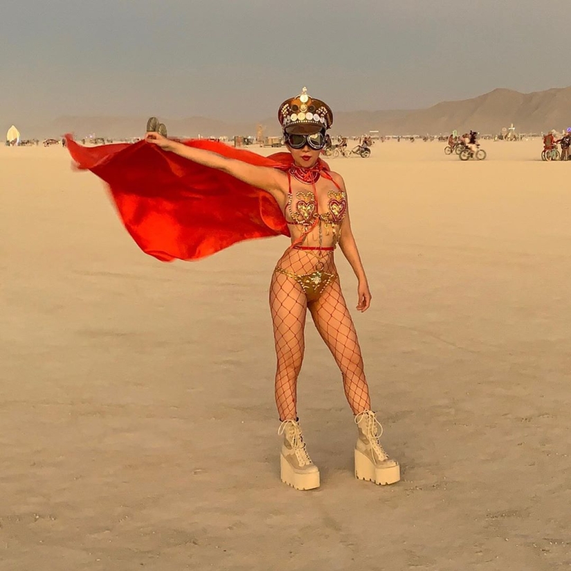 35 photos of hot girls from the equally hot Burning Man festival-2019 35 photos of hot girls from the equally hot Burning Man festival-2019