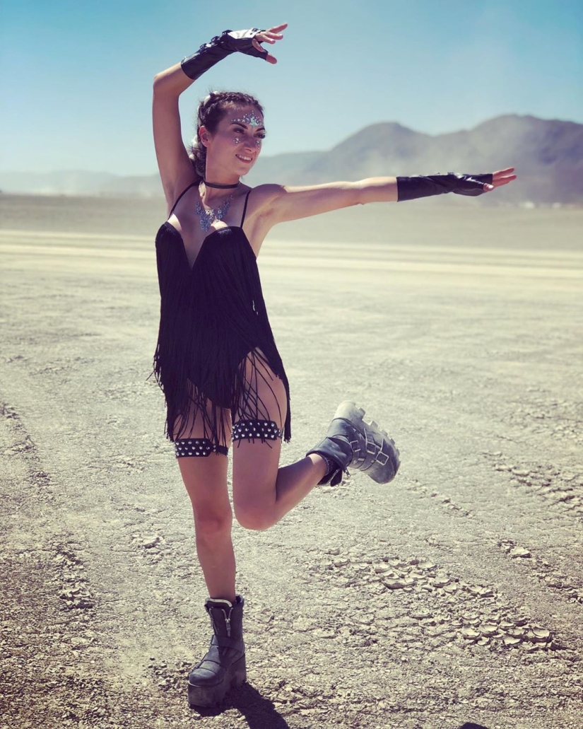 35 photos of hot girls from the equally hot Burning Man festival-2019 35 photos of hot girls from the equally hot Burning Man festival-2019