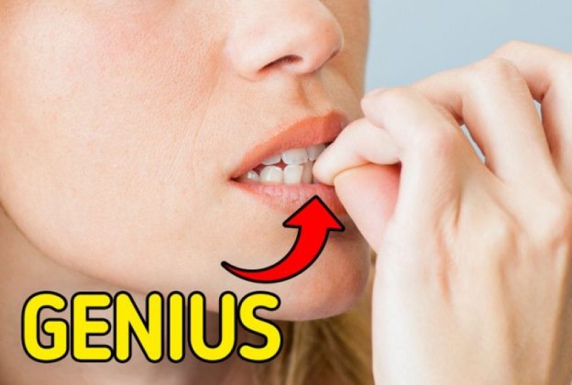 5 cosas que tu morderse las uñas revela sobre ti