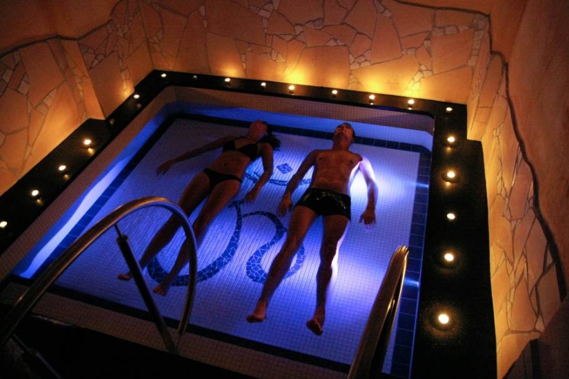 5 gift certificates that will please every man