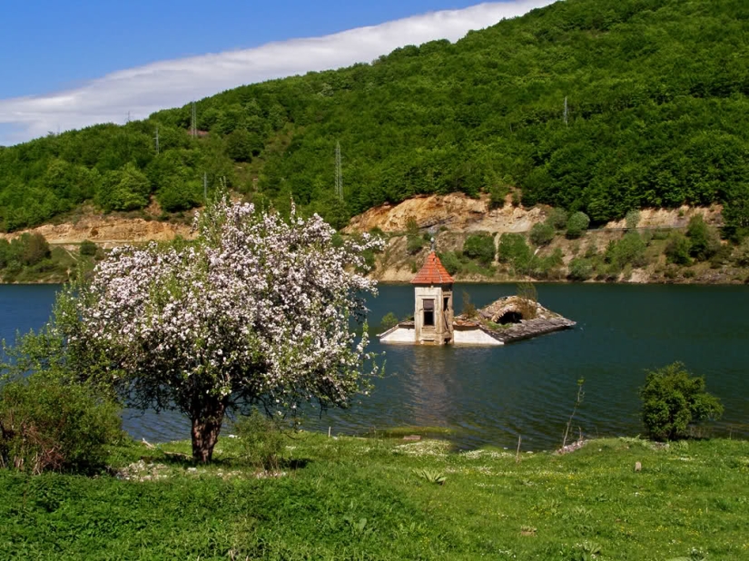 5 most spectacular flooded buildings 5 most spectacular flooded buildings