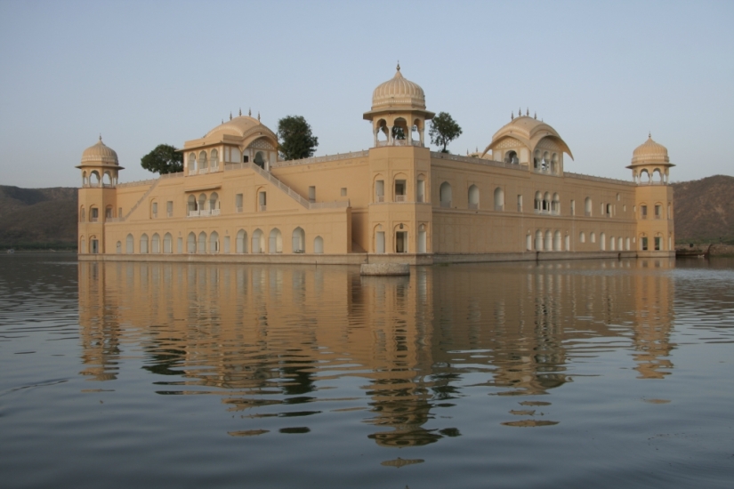 5 most spectacular flooded buildings 5 most spectacular flooded buildings