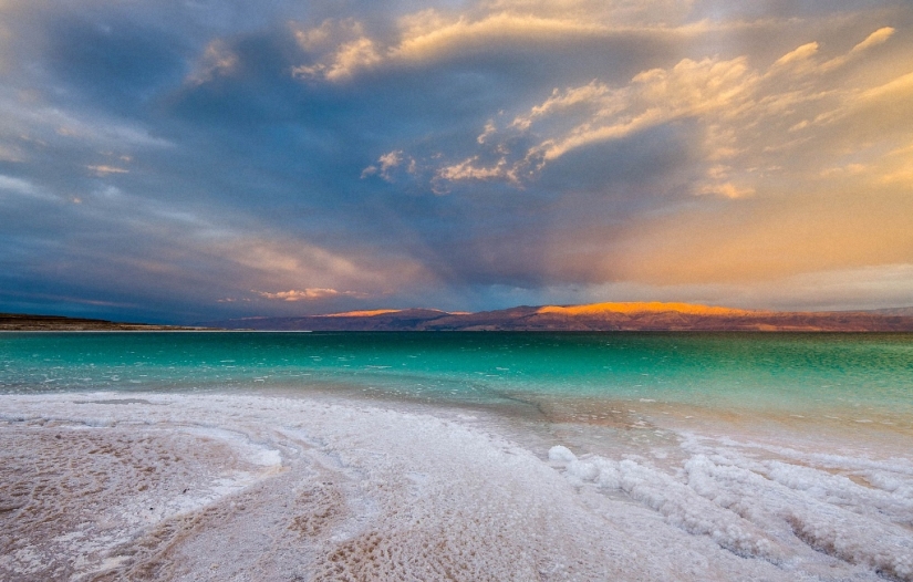 6 lifeless places on earth