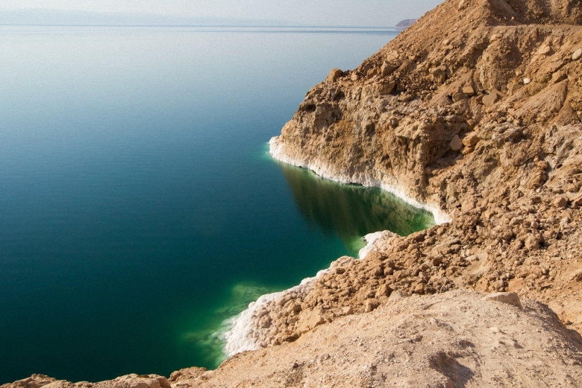 6 lifeless places on earth