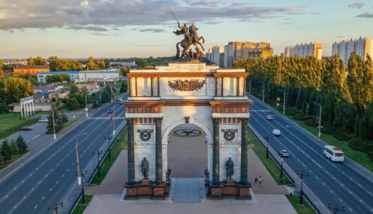 6 magnificent triumphal arches of Russia