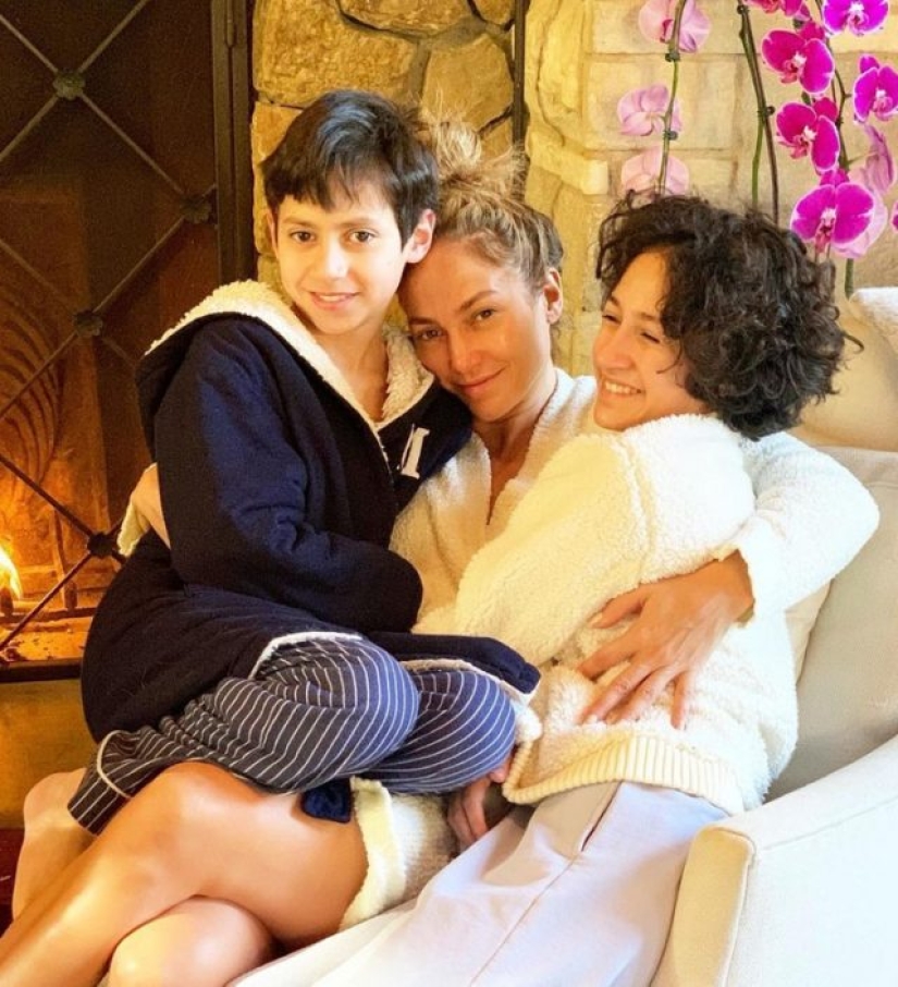 7 celebrities who love to spoil their kids