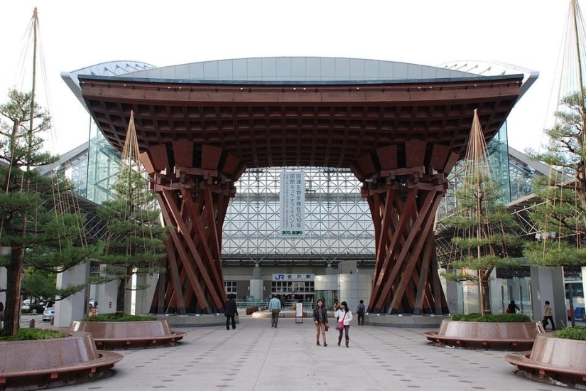 7 estaciones de tren donde no es una pena esperar trenes durante varias horas